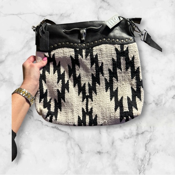 IDYLLWIND WOMEN'S CARAWAY CROSSBODY - Picture 3 of 4